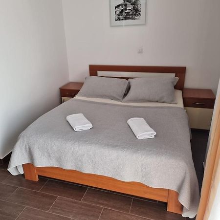 Apartmani Selektor Бело Поле Екстериор снимка
