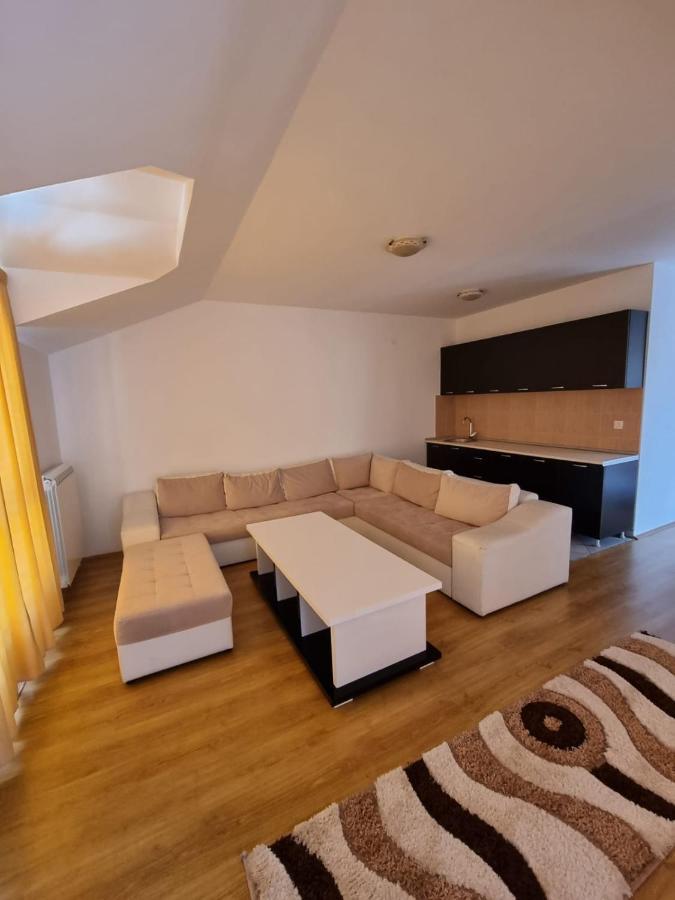 Apartmani Selektor Бело Поле Екстериор снимка