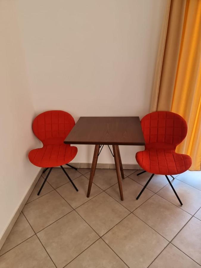Apartmani Selektor Бело Поле Екстериор снимка