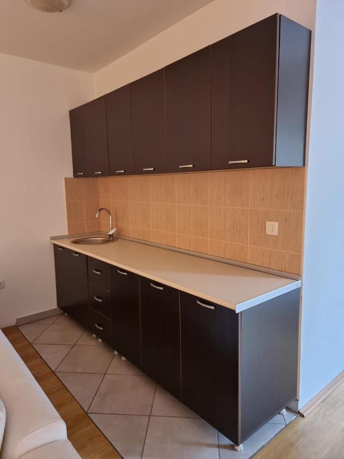 Apartmani Selektor Бело Поле Екстериор снимка