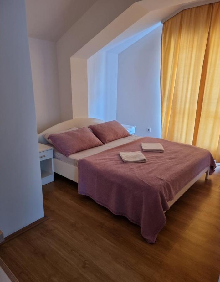 Apartmani Selektor Бело Поле Екстериор снимка